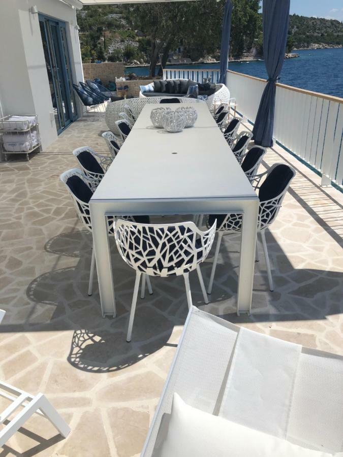 Villa Beline Direct Aan Zee, Verwarmd Zwembad En Sauna Tribanj-Kruscica Ngoại thất bức ảnh