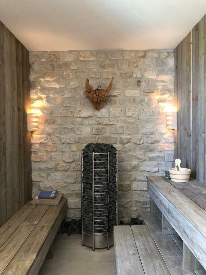 Villa Beline Direct Aan Zee, Verwarmd Zwembad En Sauna Tribanj-Kruscica Ngoại thất bức ảnh